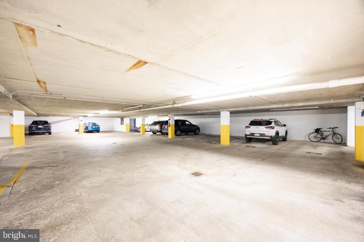 DEVON, Pennsylvania, 19333, United States, 2 Bedrooms Bedrooms, ,3 BathroomsBathrooms,Residential,For Sale,1980248