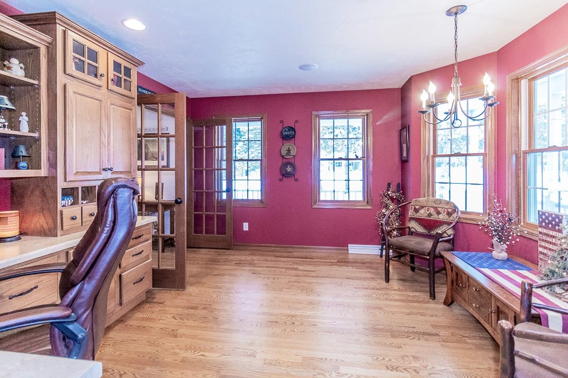 New London, Wisconsin, 54961-8857, United States, 4 Bedrooms Bedrooms, ,4 BathroomsBathrooms,Residential,For Sale,2001494