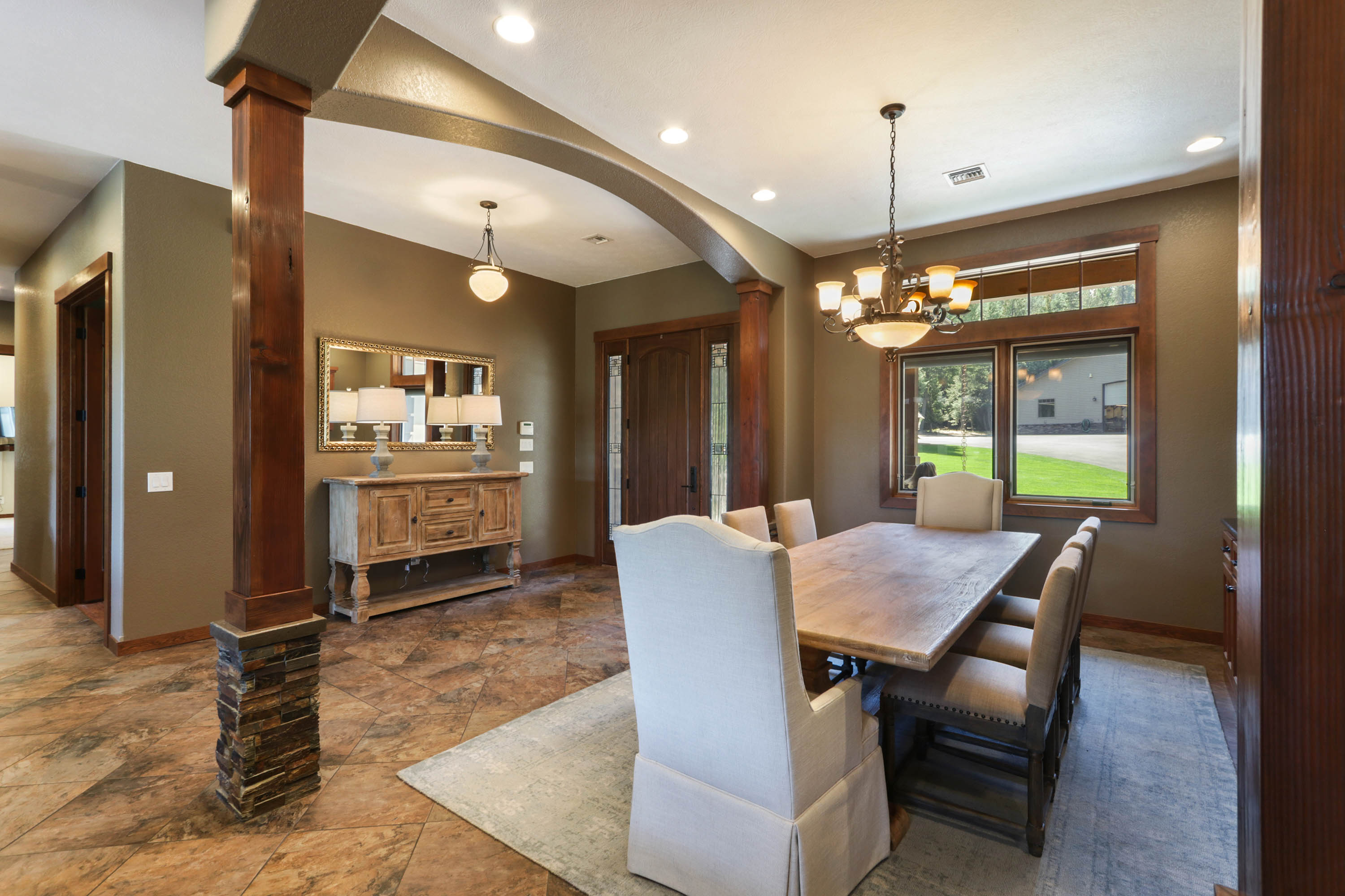 Priest River, Idaho, 83856, United States, 4 Bedrooms Bedrooms, ,5 BathroomsBathrooms,Residential,For Sale,1921614