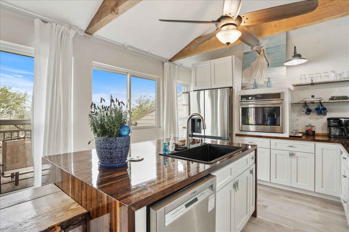 Point Venture, Texas, 78645, United States, 5 Bedrooms Bedrooms, ,4 BathroomsBathrooms,Residential,For Sale,1840855