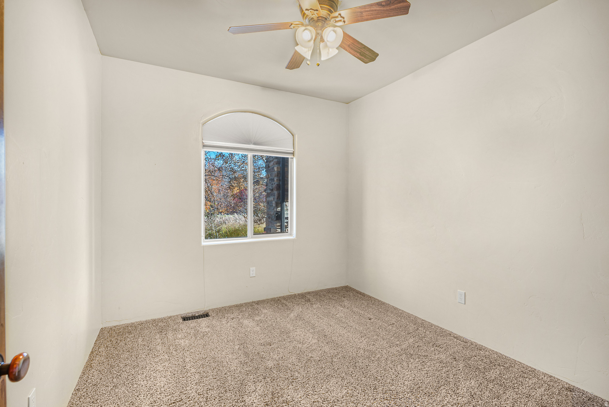 Herriman, Utah, 84096, United States, 3 Bedrooms Bedrooms, ,5 BathroomsBathrooms,Residential,For Sale,1991889