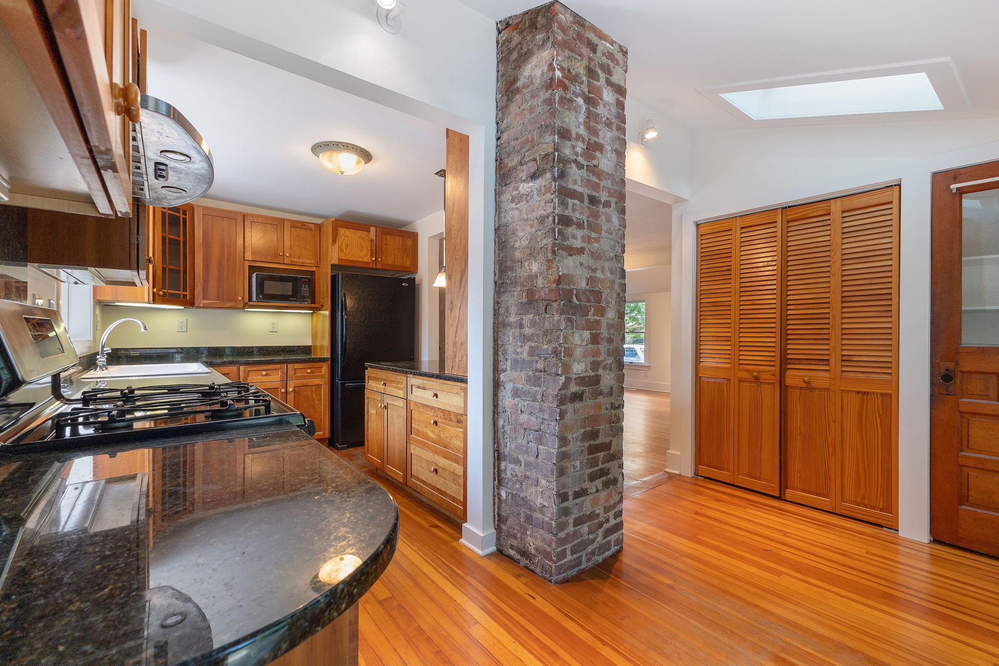  6 Pinewood Avenue, Saratoga Springs, NY, 12866 - 物件實景