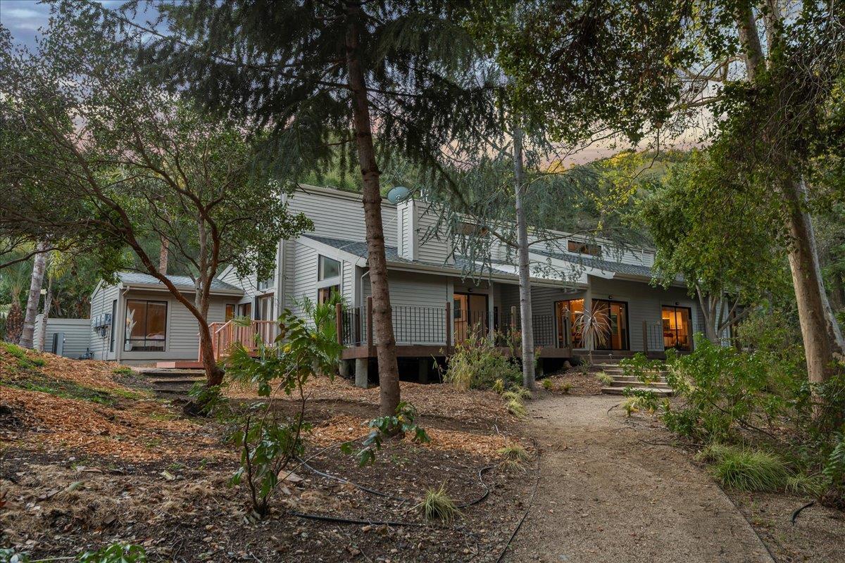 Los Altos Hills, California, 94022, United States, 5 Bedrooms Bedrooms, ,5 BathroomsBathrooms,Residential,For Sale,1907317
