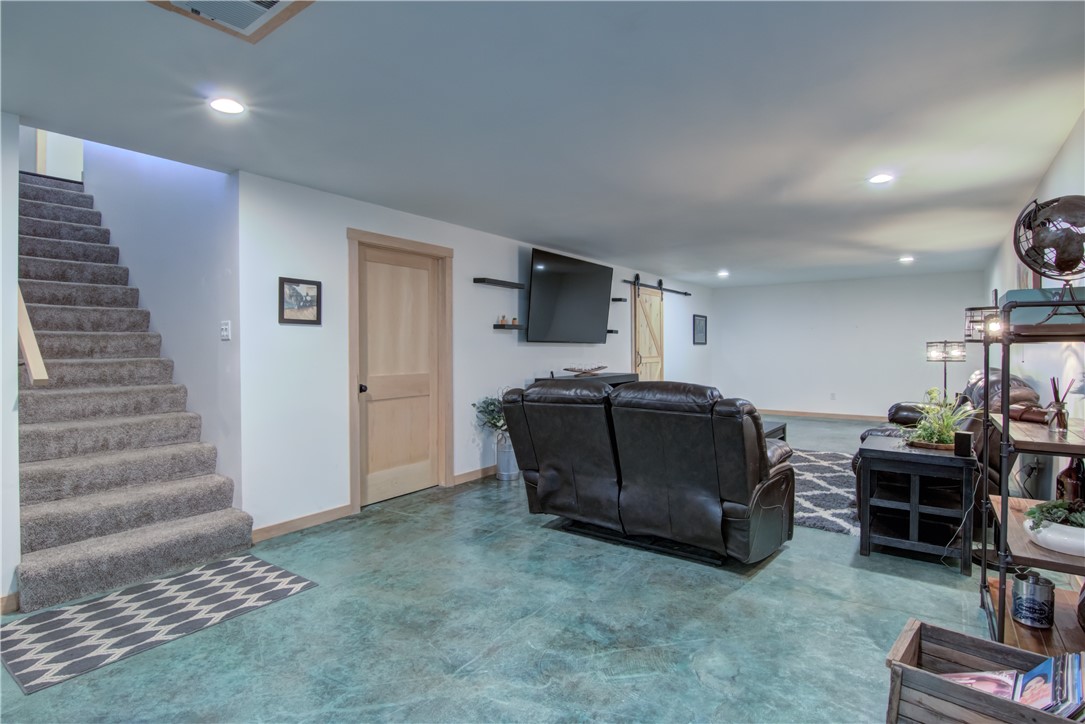 Cadott, Wisconsin, 54727, United States, 4 Bedrooms Bedrooms, ,2 BathroomsBathrooms,Residential,For Sale,1961468