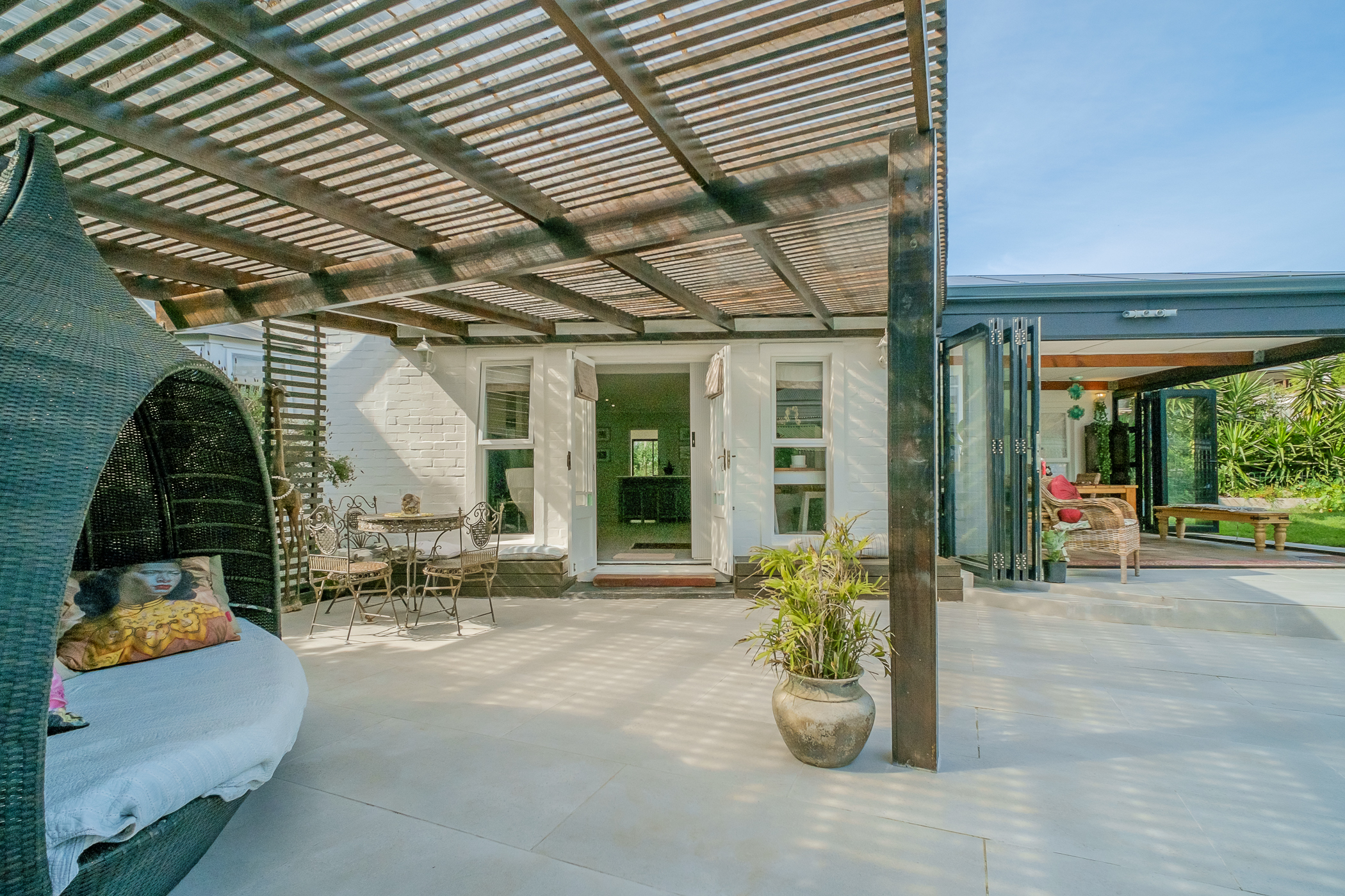  COASTAL LIVING IN THE HEART OF IMHOFF