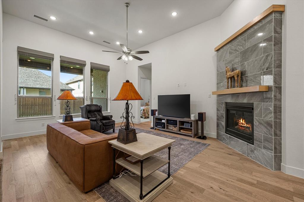 Rockwall, Texas, 75087, United States, 3 Bedrooms Bedrooms, ,4 BathroomsBathrooms,Residential,For Sale,1786102