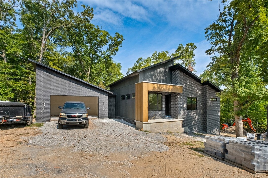 Bella Vista, Arkansas, 72714, United States, 2 Bedrooms Bedrooms, ,2 BathroomsBathrooms,Residential,For Sale,1997374