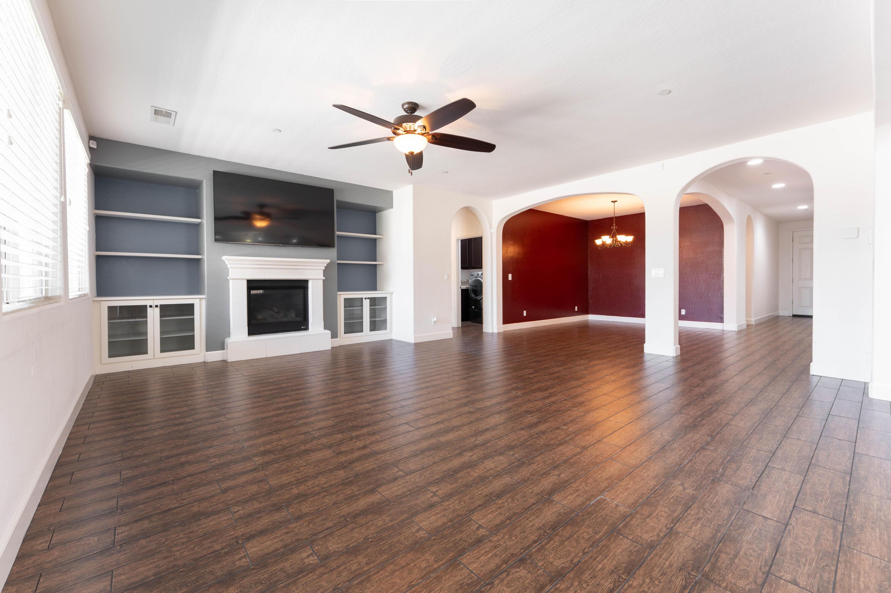 Tulare, California, 93274, United States, 4 Bedrooms Bedrooms, ,3 BathroomsBathrooms,Residential,For Sale,1975083