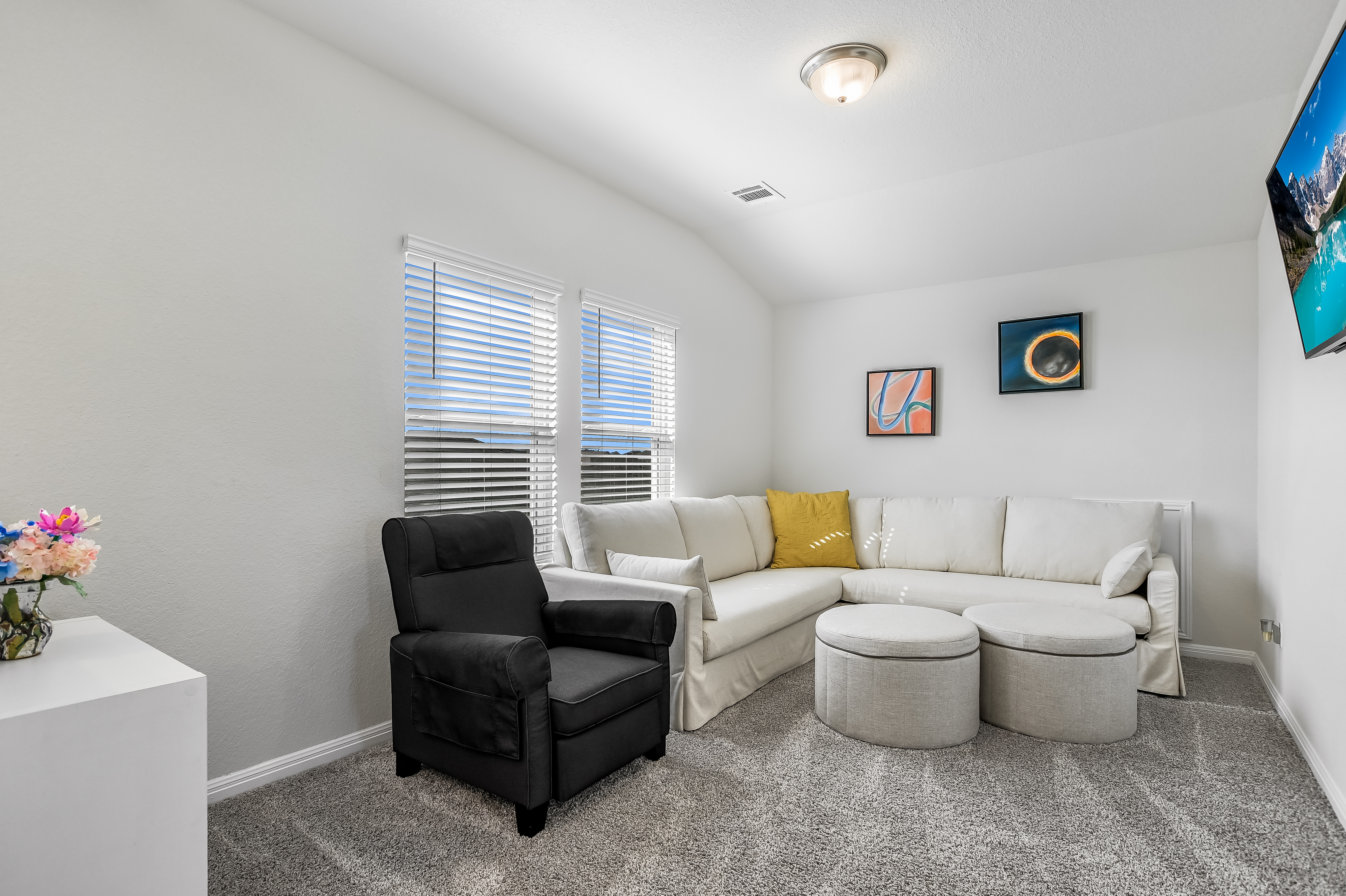  Immaculate Corner-Lot Home - 物件實景