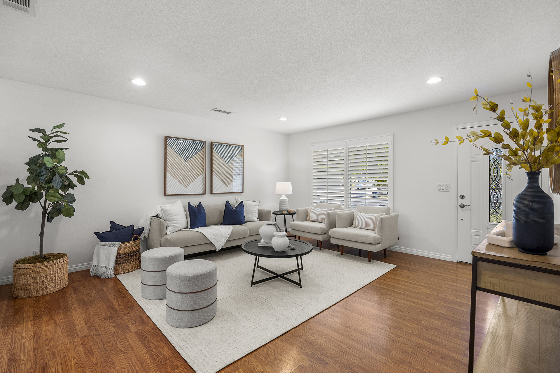 Anaheim, California, 92807, United States, 3 Bedrooms Bedrooms, ,2 BathroomsBathrooms,Residential,For Sale,1889806