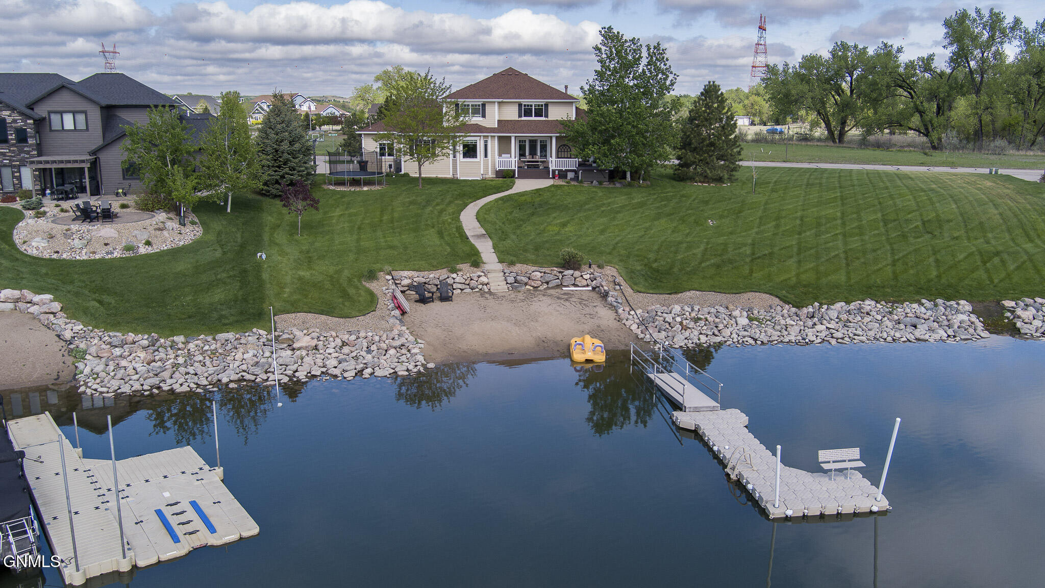 Bismarck, North Dakota, 58503, United States, 6 Bedrooms Bedrooms, ,5 BathroomsBathrooms,Residential,For Sale,1810584
