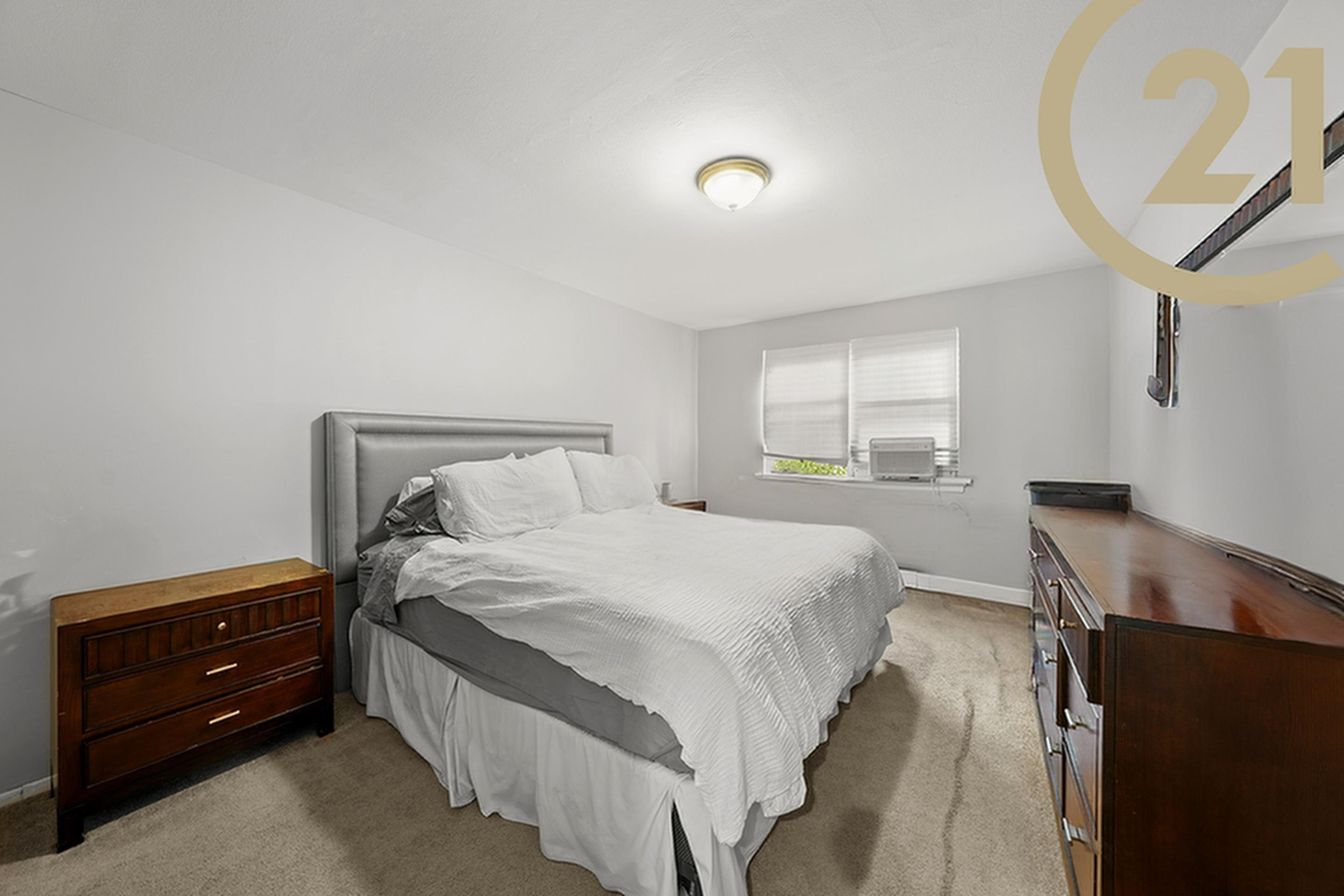 Brooklyn, New York, 11230, United States, 8 Bedrooms Bedrooms, ,6 BathroomsBathrooms,Residential,For Sale,1982409