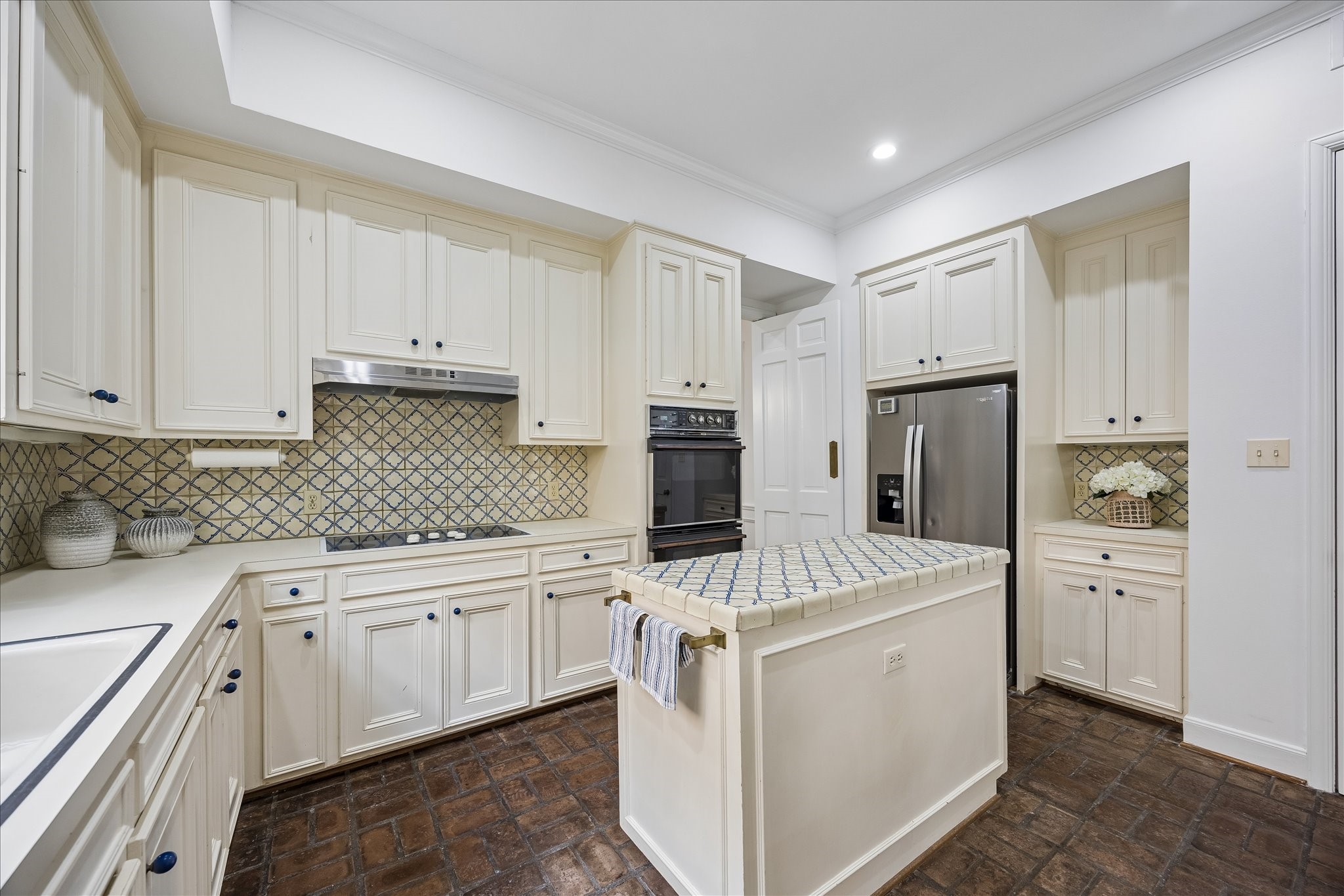  1422 Nantucket Drive C - 物件實景