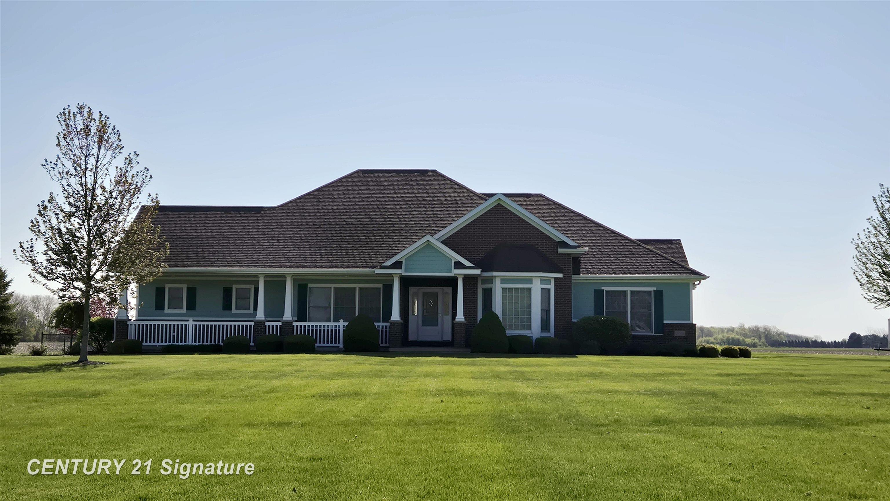 Freeland, Michigan, 48623, United States, 5 Bedrooms Bedrooms, ,4 BathroomsBathrooms,Residential,For Sale,1973671