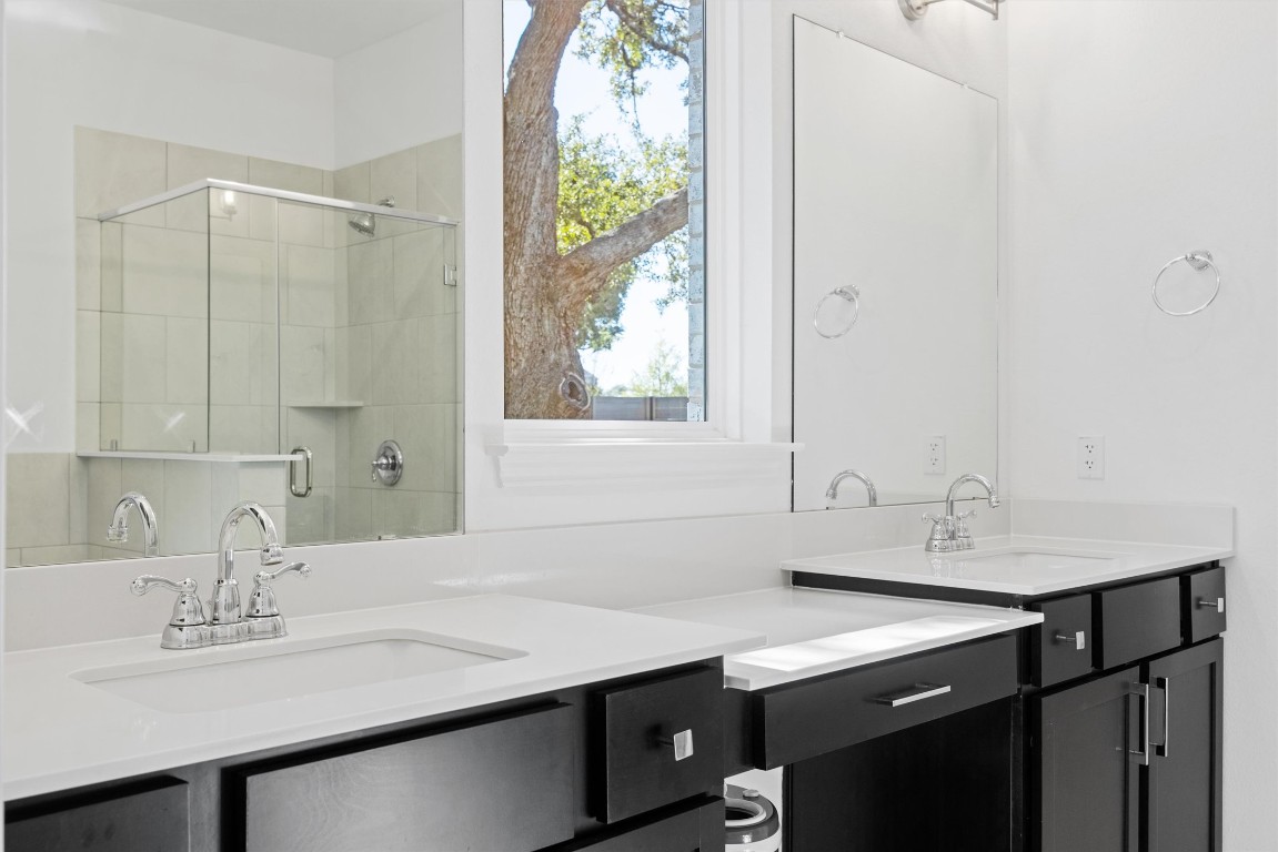 Georgetown, Texas, 78628, United States, 4 Bedrooms Bedrooms, ,4 BathroomsBathrooms,Residential,For Sale,1993524