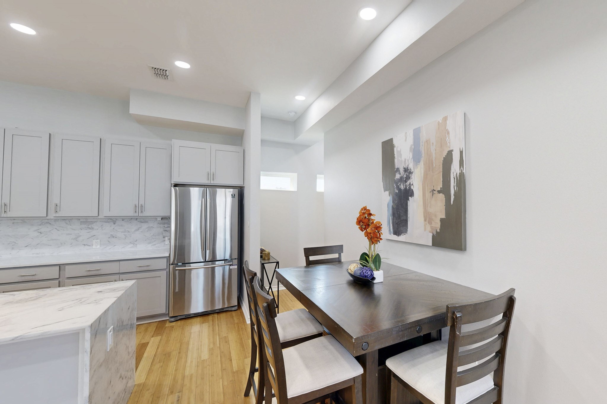 Dallas, Texas, 75204, United States, 3 Bedrooms Bedrooms, ,3 BathroomsBathrooms,Residential,For Sale,1903545
