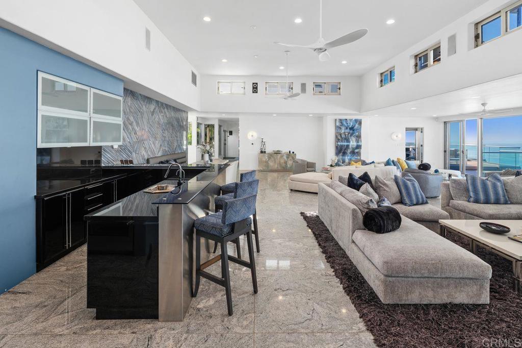 Encinitas, California, 92024, United States, 5 Bedrooms Bedrooms, ,7 BathroomsBathrooms,Residential,For Sale,2003398