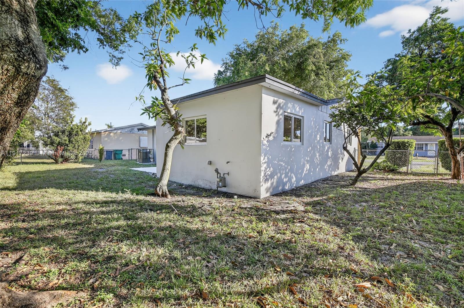 Miami Gardens, Florida, 33056, United States, 3 Bedrooms Bedrooms, ,2 BathroomsBathrooms,Residential,For Sale,1995536