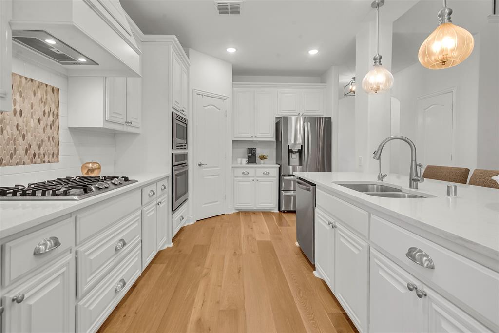 Little Elm, Texas, 76227, United States, 4 Bedrooms Bedrooms, ,3 BathroomsBathrooms,Residential,For Sale,1866695
