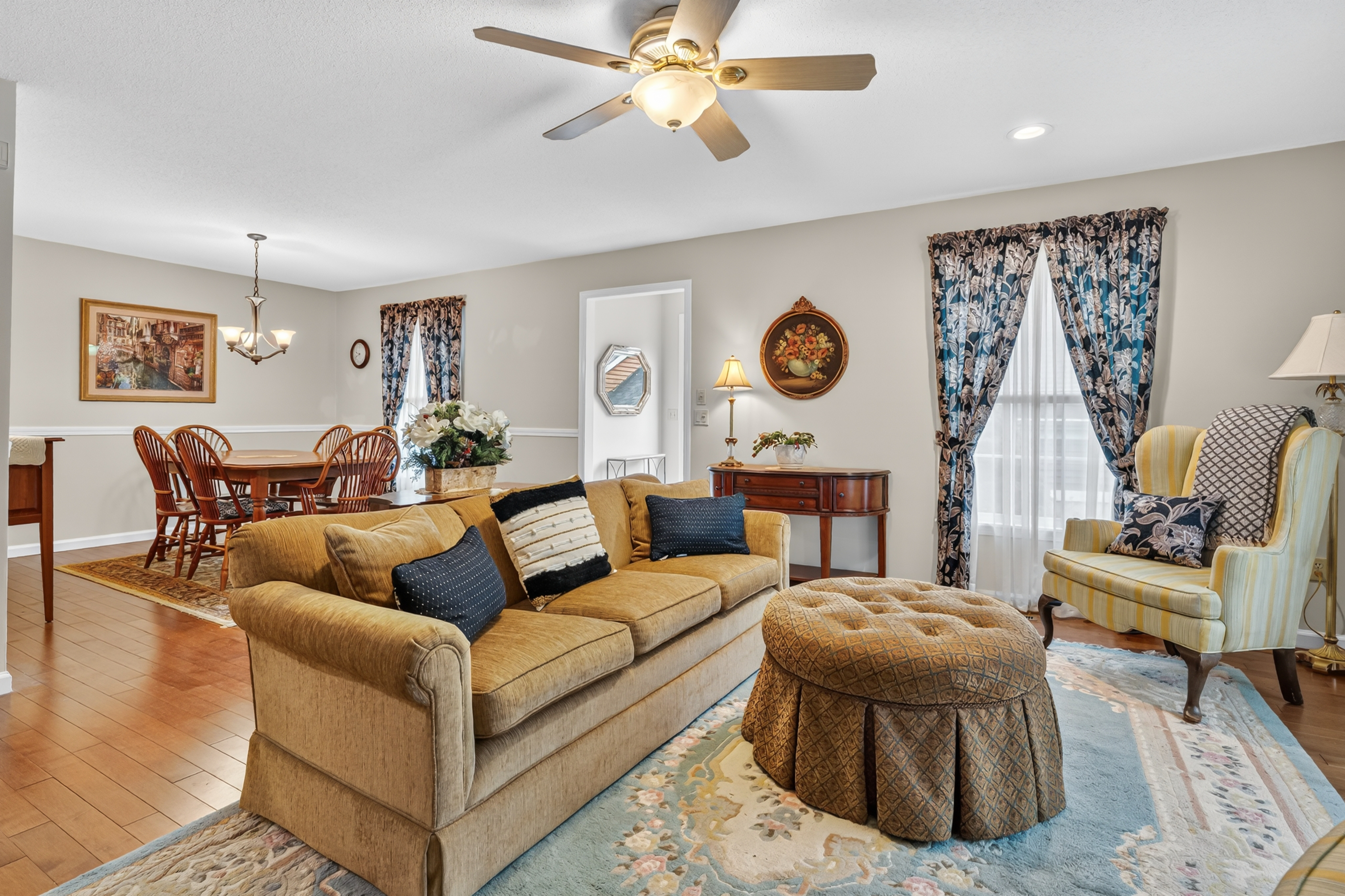  135 Foxbridge Village Road - 物件實景