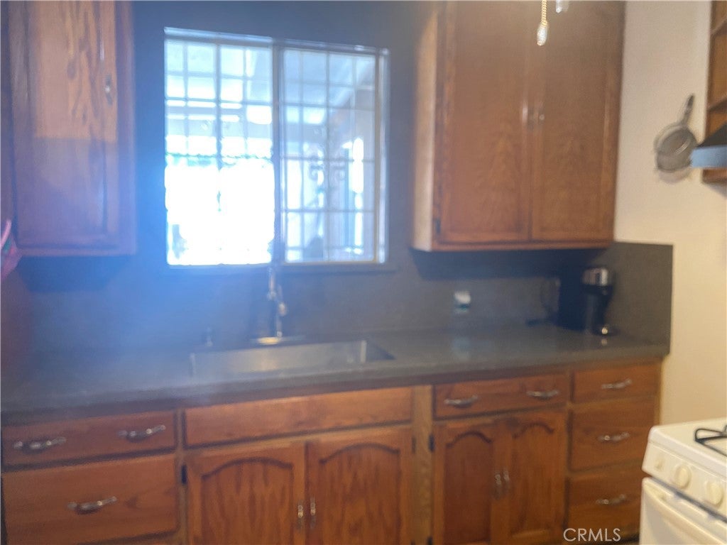 Compton, California, 90221, United States, 4 Bedrooms Bedrooms, ,2 BathroomsBathrooms,Residential,For Sale,1975515