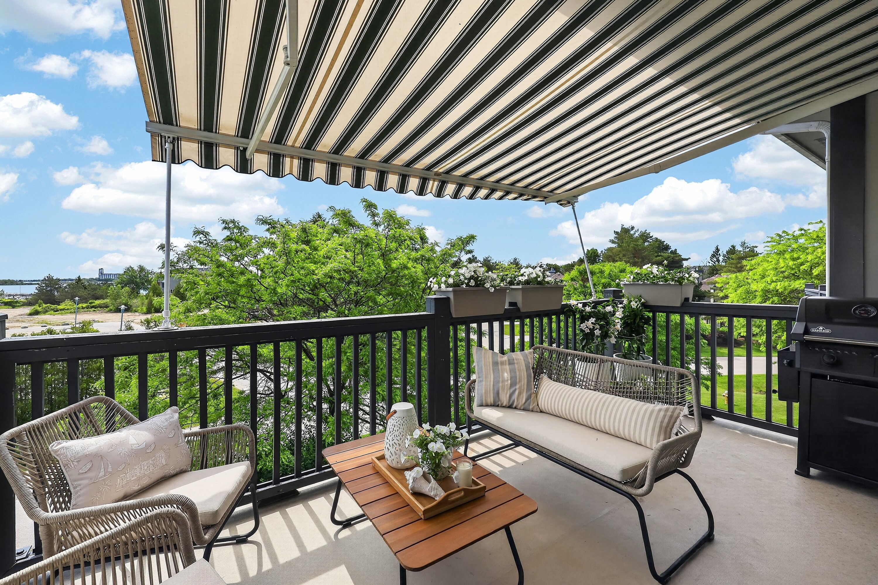  Elevated Waterfront Living - 物件實景