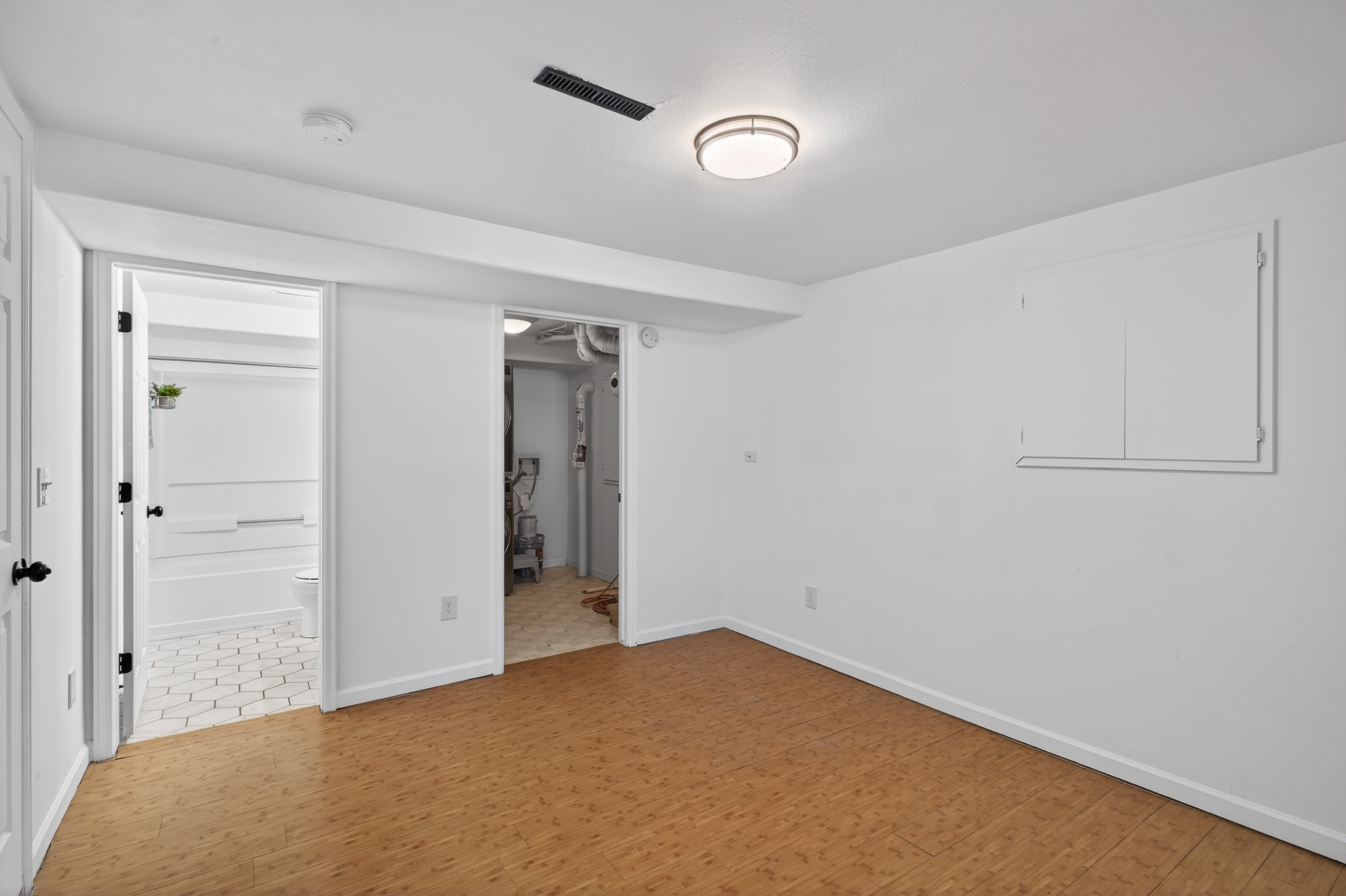  Charming Cole Bungalow – Fresh Updates, Green Kitchen & Private Deck - 物件實景