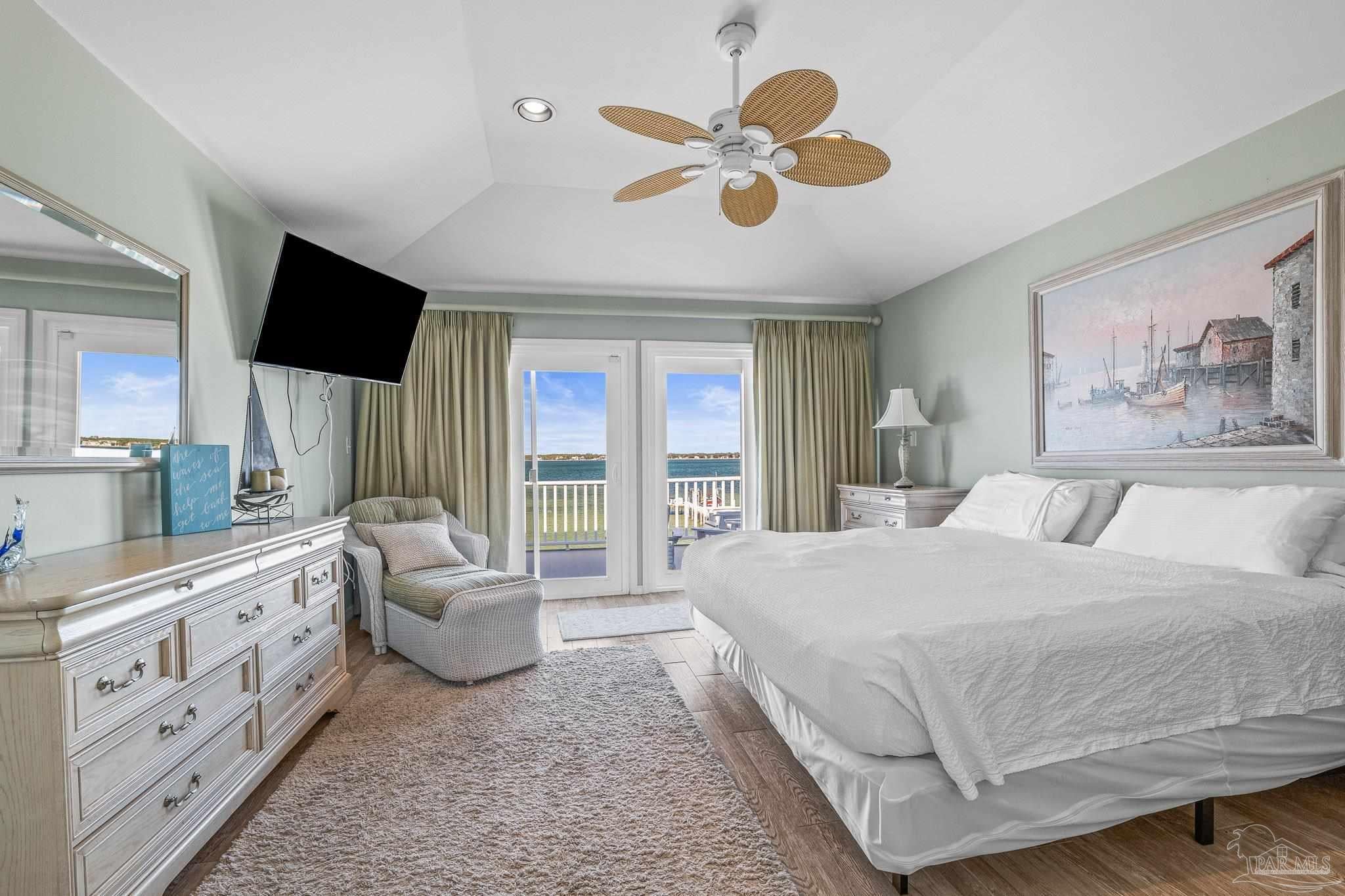 Navarre, Florida, 32566, United States, 5 Bedrooms Bedrooms, ,4 BathroomsBathrooms,Residential,For Sale,1980284