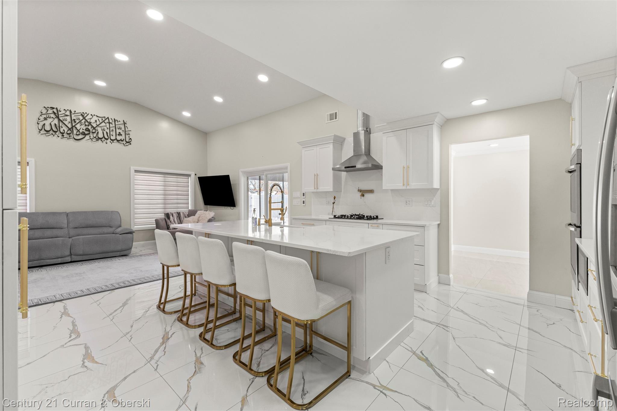 Dearborn Heights, Michigan, 48127, United States, 3 Bedrooms Bedrooms, ,4 BathroomsBathrooms,Residential,For Sale,2015312