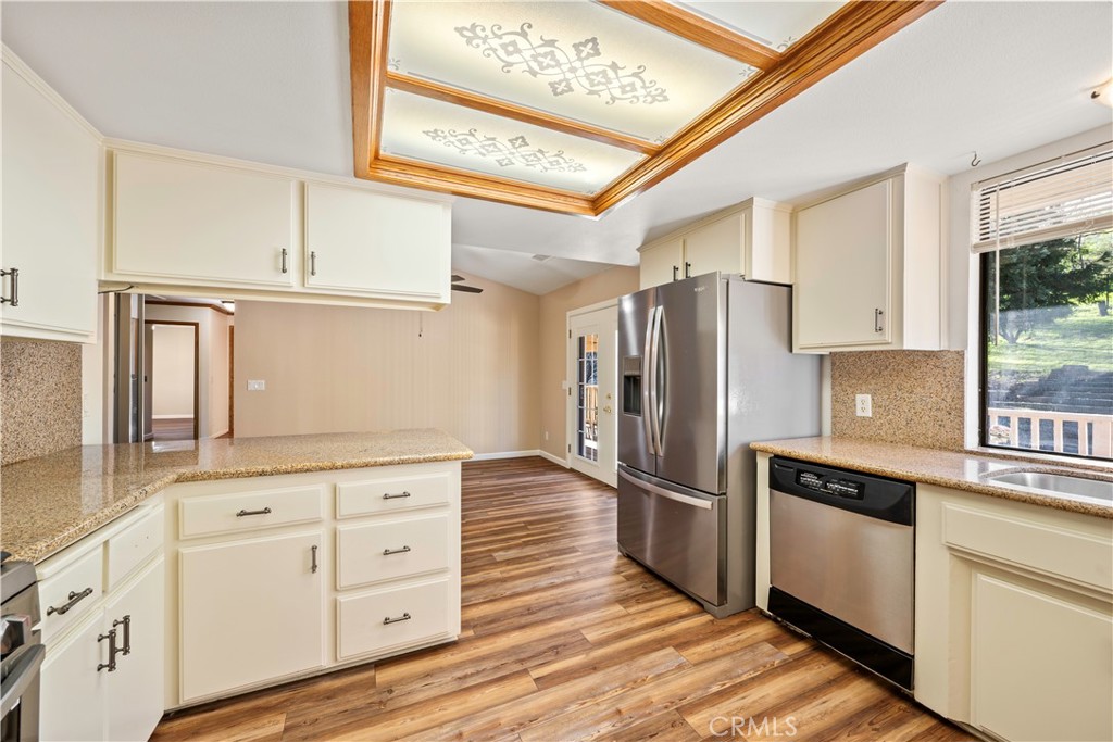 Paso Robles, California, 93446, United States, 5 Bedrooms Bedrooms, ,2 BathroomsBathrooms,Residential,For Sale,2010714