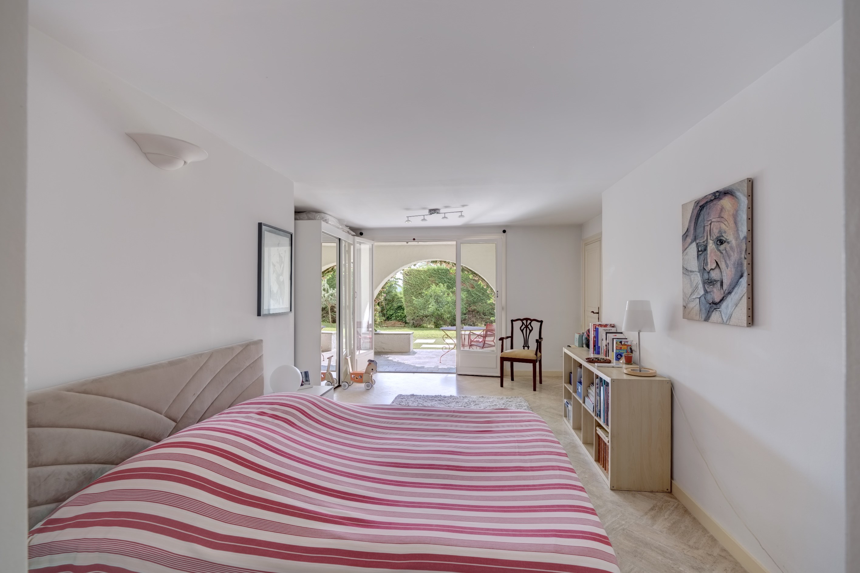  Golfe Juan, contemporary Provençal villa with pool and panoramic sea views - 物件實景