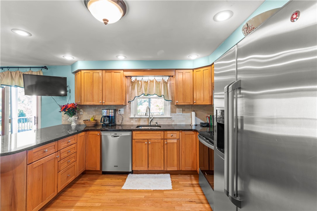 Mcmurray, Pennsylvania, 15317, United States, 4 Bedrooms Bedrooms, ,4 BathroomsBathrooms,Residential,For Sale,1976789