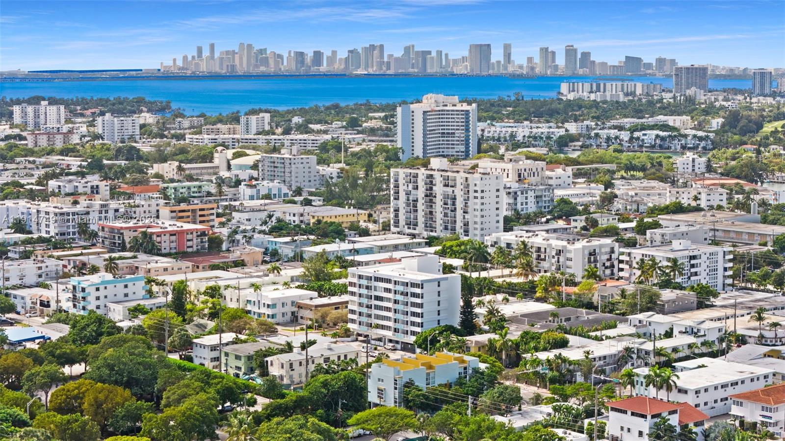 Miami Beach, Florida, 33141, United States, 2 Bedrooms Bedrooms, ,3 BathroomsBathrooms,Residential,For Sale,1993414