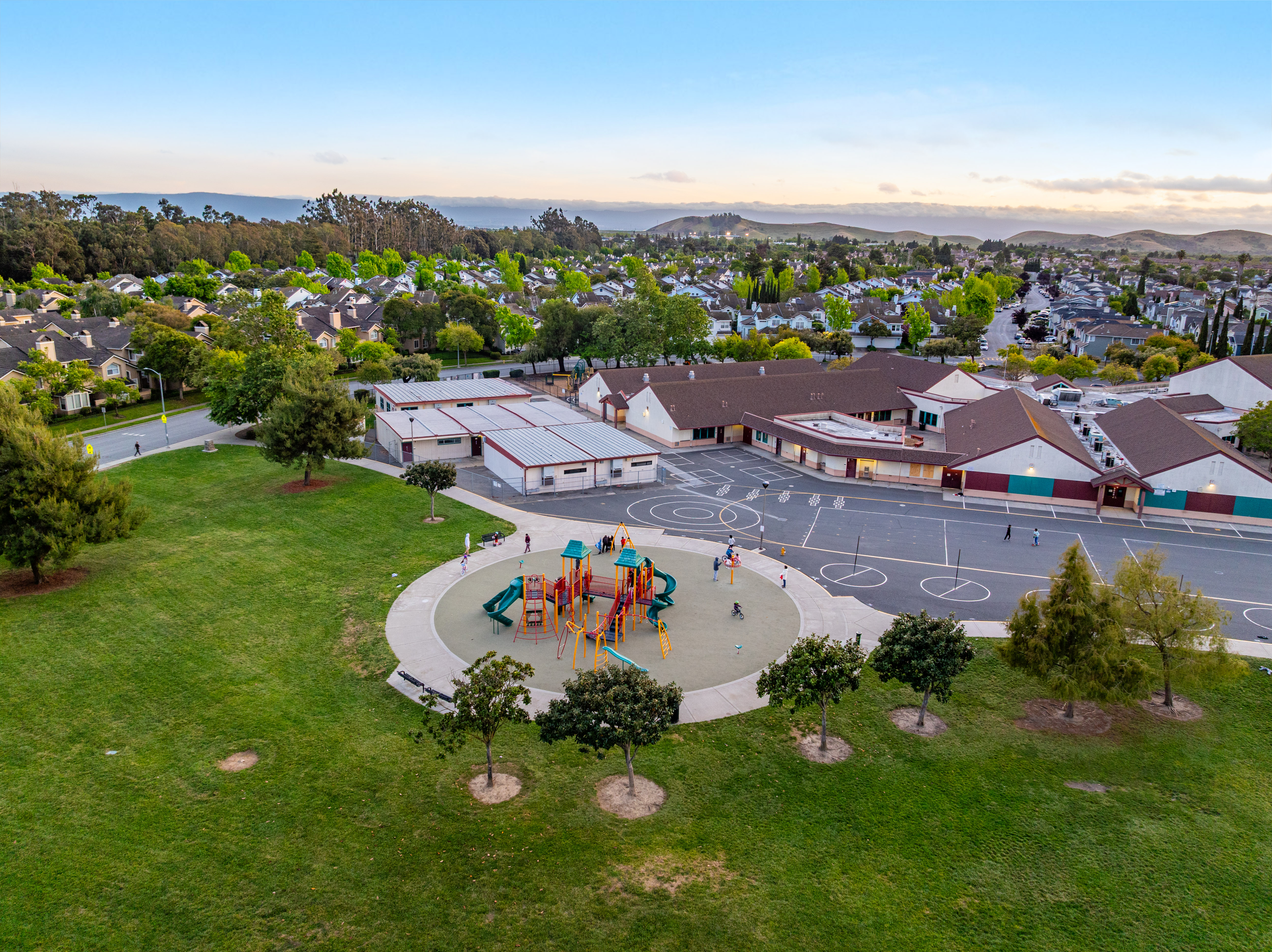  Designer-Appointed Forest Park Home with Seamless Indoor-Outdoor Living - 物件實景