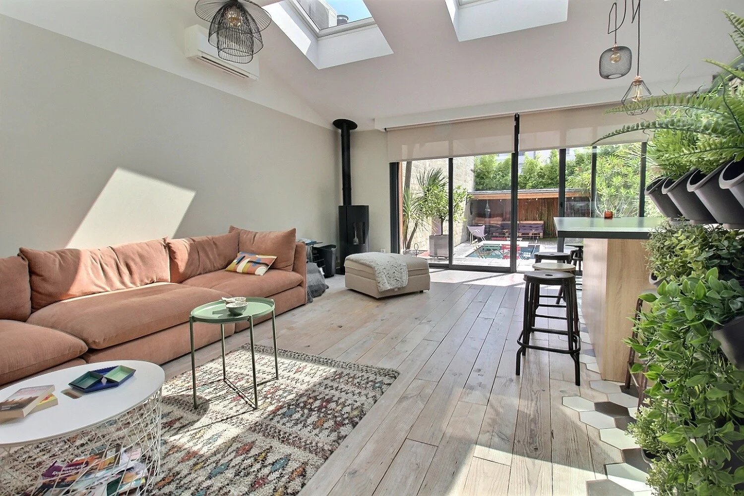 Le Bouscat, New Aquitaine, 33110, FR, 4 Bedrooms Bedrooms, ,Residential,For Sale,1828062