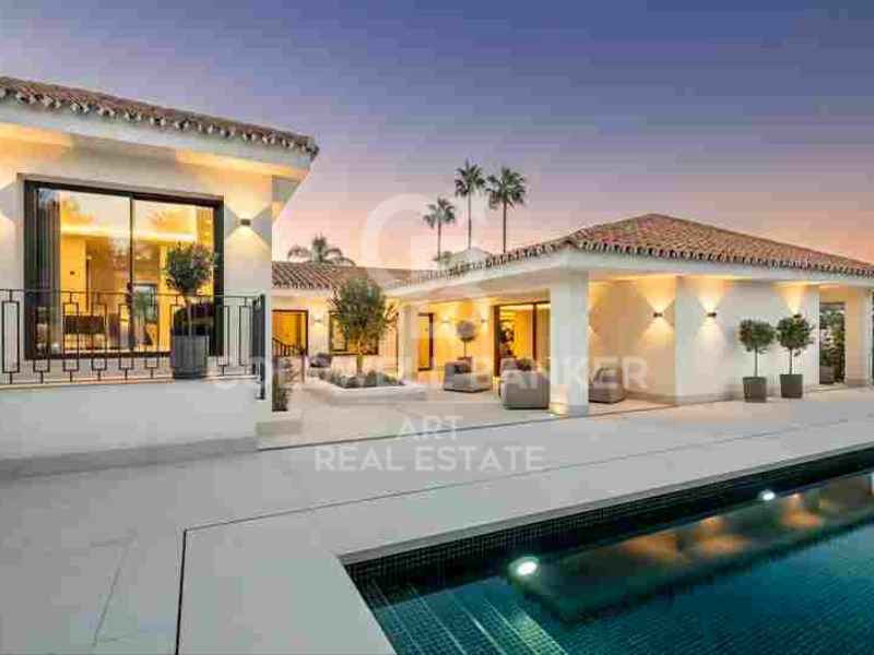 Marbella, Andalusia, ES, 5 Bedrooms Bedrooms, ,5 BathroomsBathrooms,Residential,For Sale,1819218