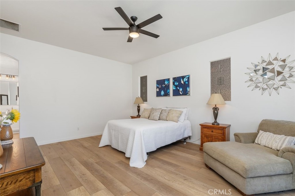 Murrieta, California, 92562, United States, 5 Bedrooms Bedrooms, ,3 BathroomsBathrooms,Residential,For Sale,1837982