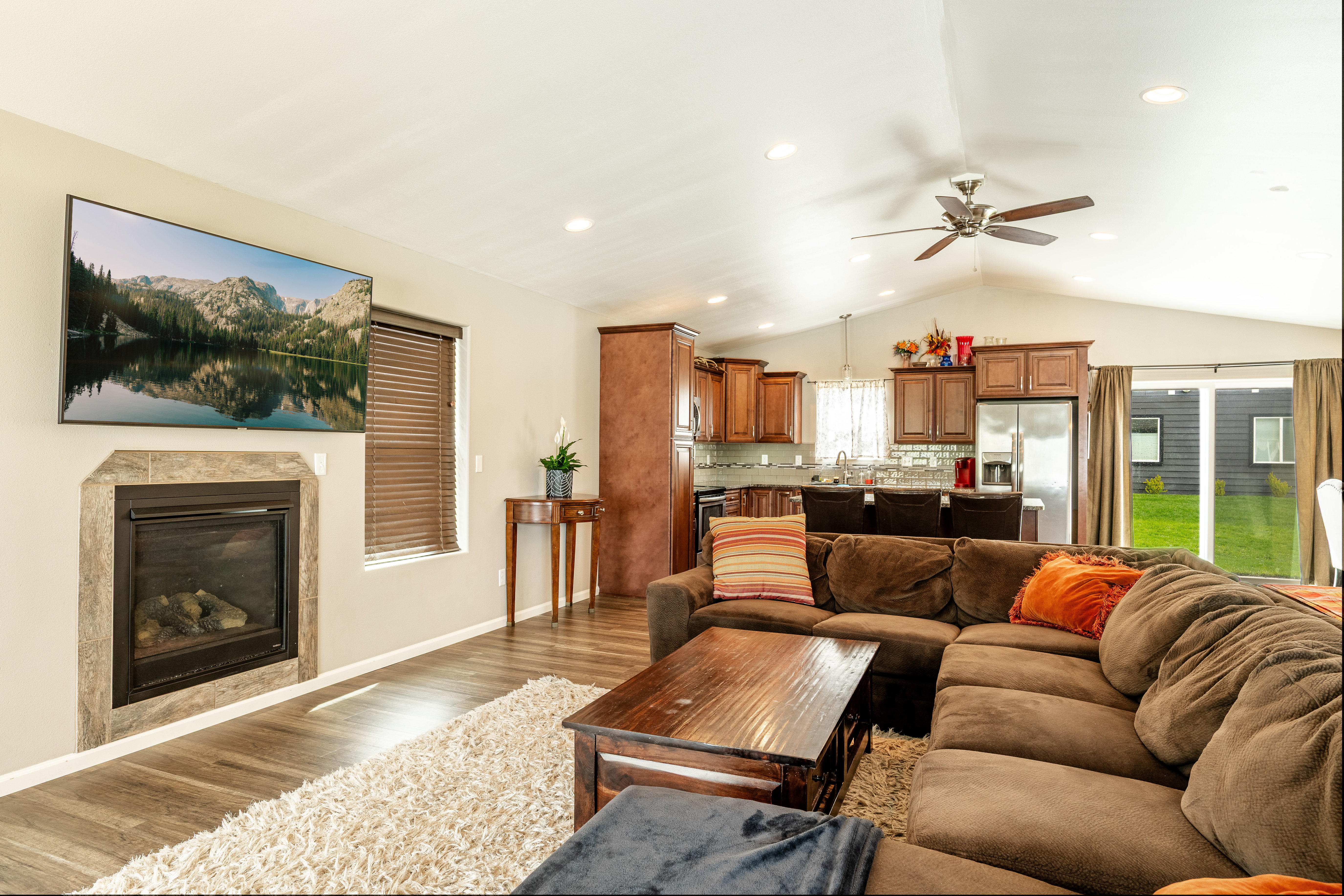 Sheridan, Wyoming, 82801, United States, 4 Bedrooms Bedrooms, ,3 BathroomsBathrooms,Residential,For Sale,1935181