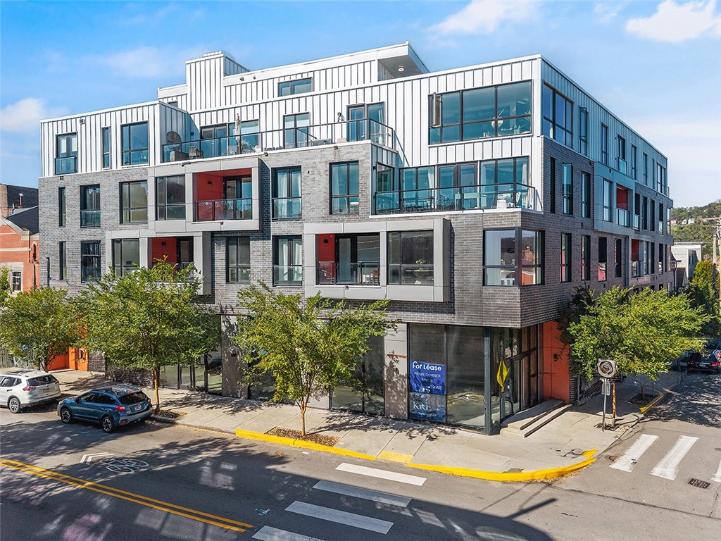 Lawrenceville, Pennsylvania, 15201, United States, 2 Bedrooms Bedrooms, ,2 BathroomsBathrooms,Residential,For Sale,1960750