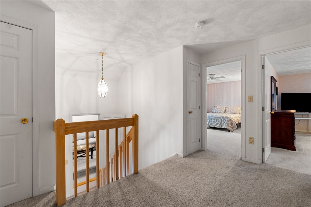 Haverhill, Massachusetts, 01830, United States, 2 Bedrooms Bedrooms, ,3 BathroomsBathrooms,Residential,For Sale,2001775