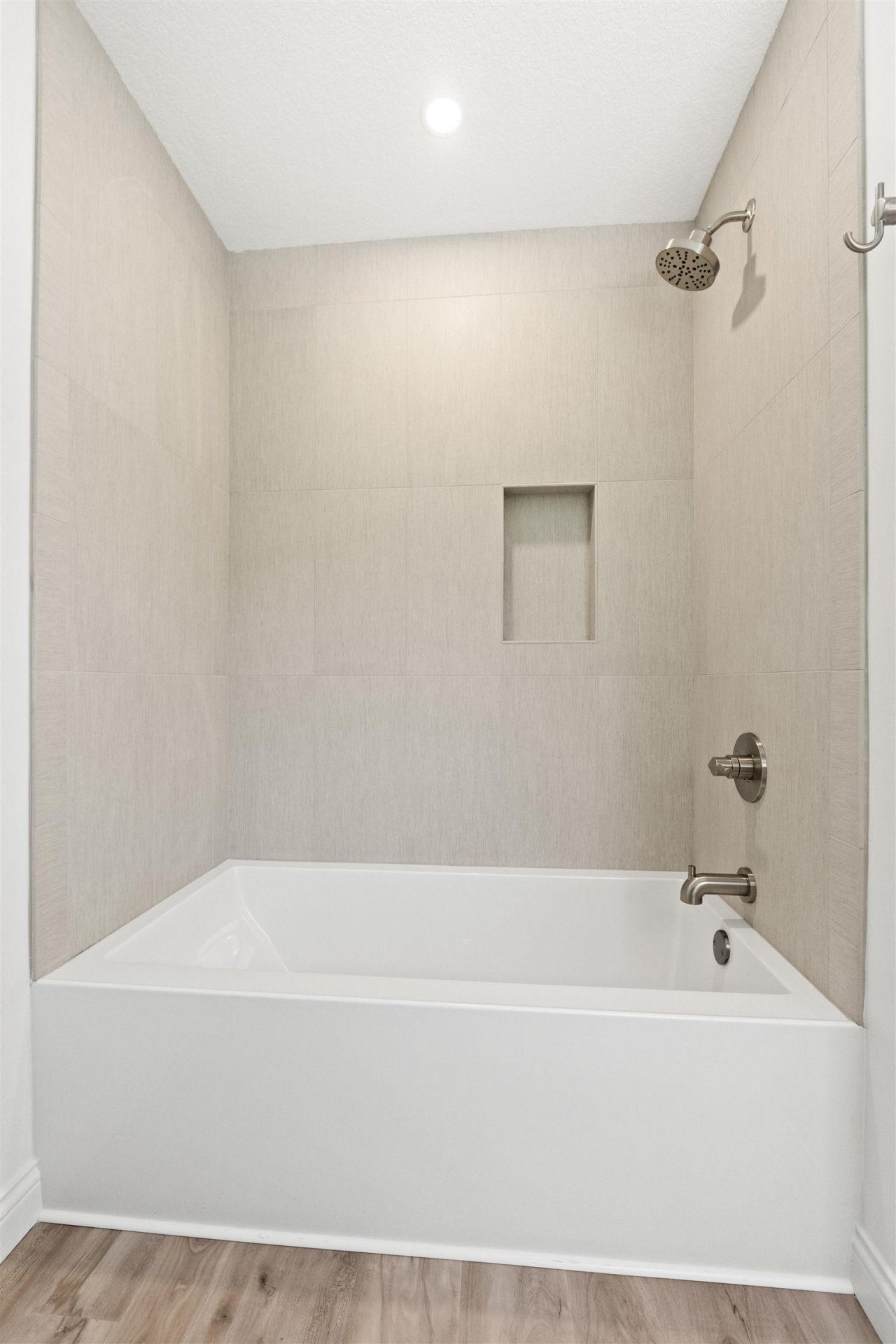 Angola, Indiana, 46703, United States, 5 Bedrooms Bedrooms, ,4 BathroomsBathrooms,Residential,For Sale,1806092