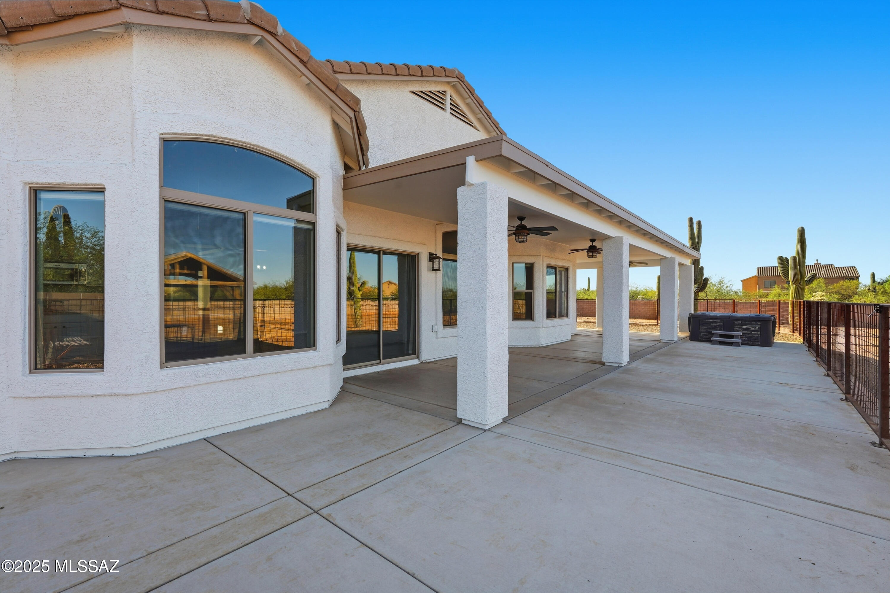 Sahuarita, Arizona, 85629, United States, 3 Bedrooms Bedrooms, ,2 BathroomsBathrooms,Residential,For Sale,1989505