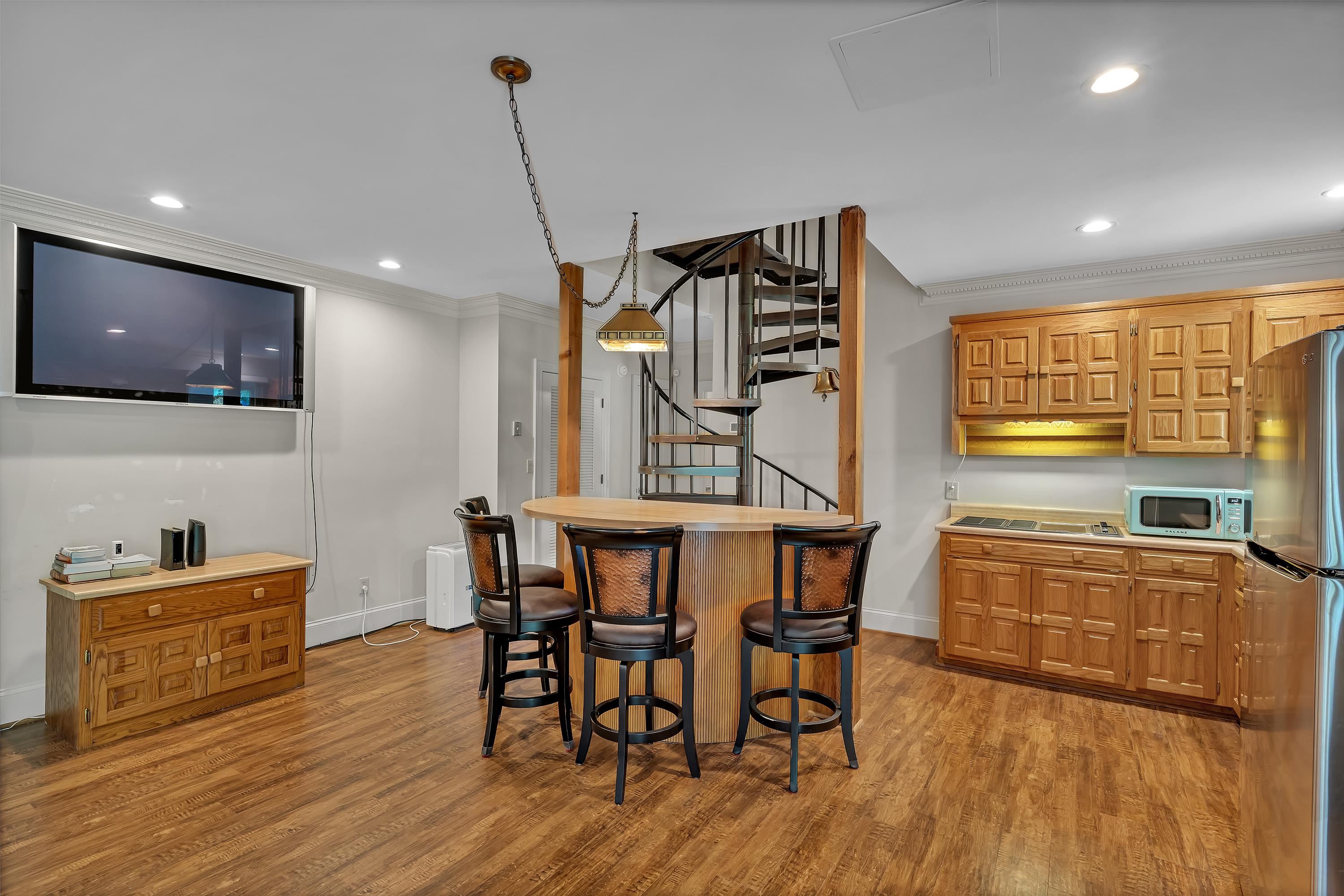 Spartanburg, South Carolina, 29306, United States, 5 Bedrooms Bedrooms, ,7 BathroomsBathrooms,Residential,For Sale,1876229