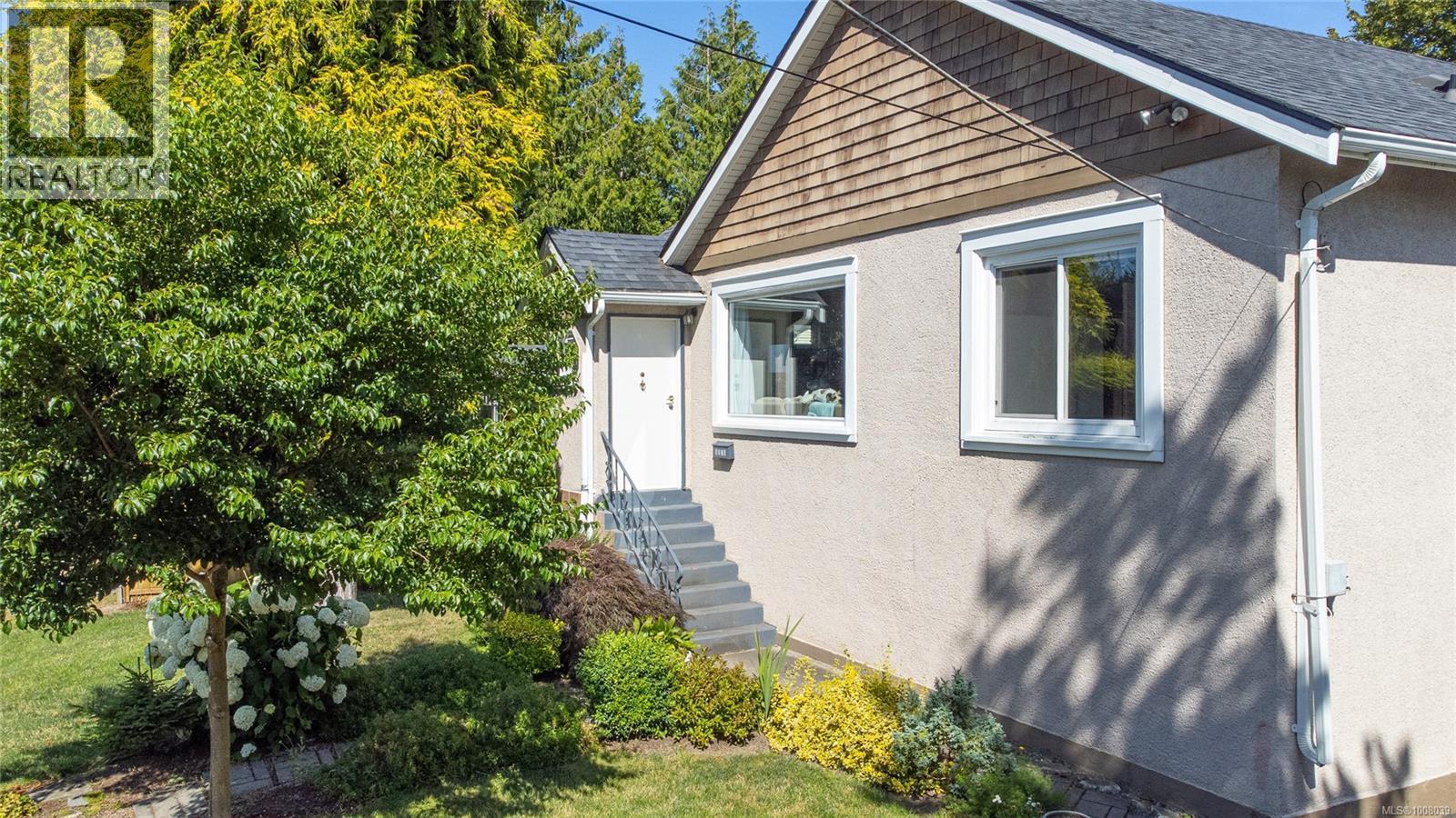 SAANICH, British Columbia, V8Z 3T7, CA, 2 Bedrooms Bedrooms, ,2 BathroomsBathrooms,Residential,For Sale,1948861