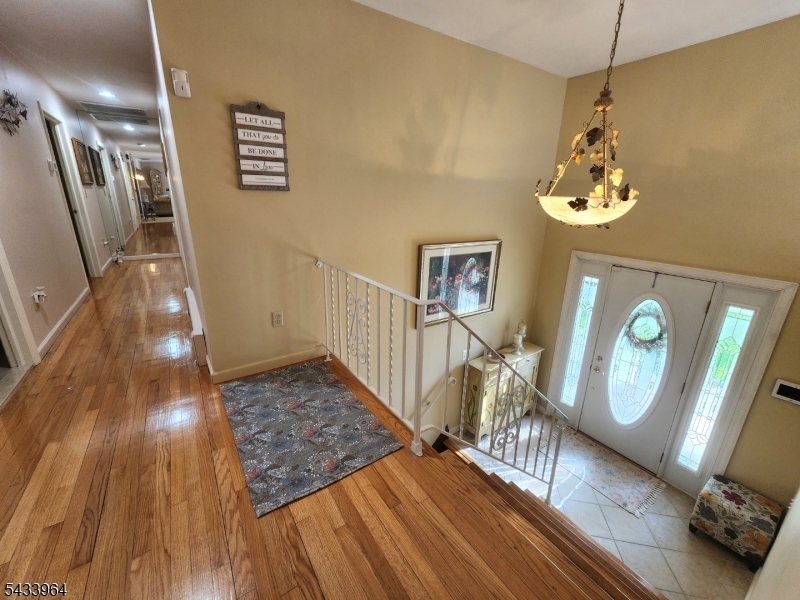 Montville Twp., New Jersey, 07082-1432, United States, 5 Bedrooms Bedrooms, ,3 BathroomsBathrooms,Residential,For Sale,2048009