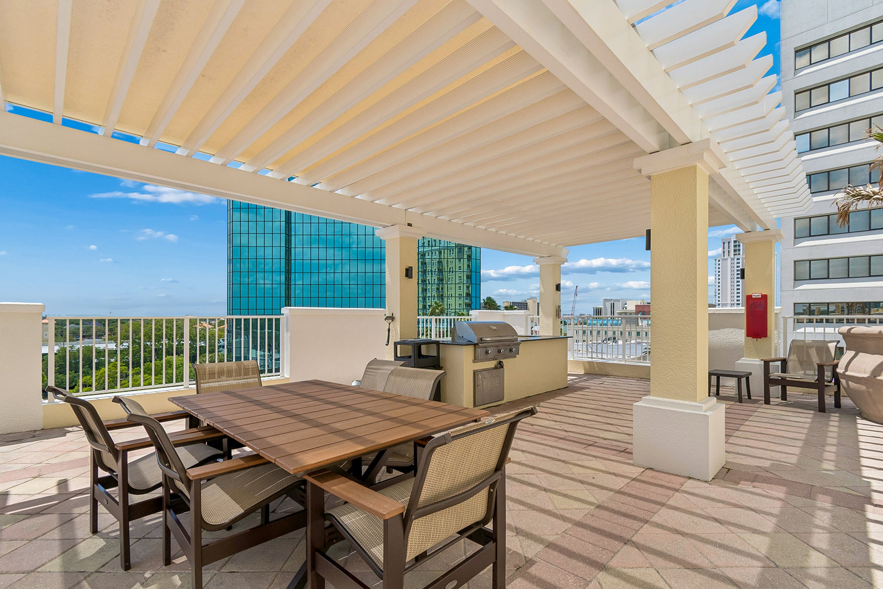  STATION SQUARE CONDO - 物件實景