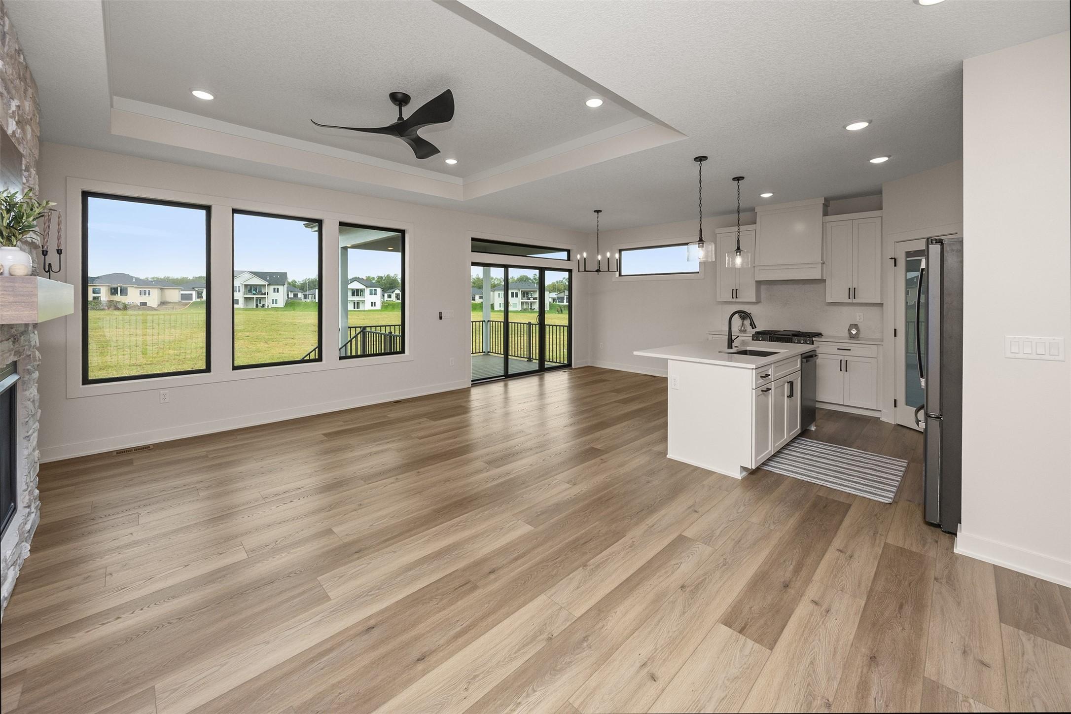 Urbandale, Iowa, 50323, United States, 4 Bedrooms Bedrooms, ,3 BathroomsBathrooms,Residential,For Sale,1975172