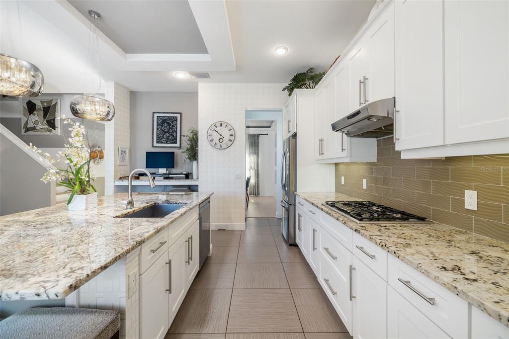 Bradenton, Florida, 34212, United States, 4 Bedrooms Bedrooms, ,5 BathroomsBathrooms,Residential,For Sale,1856587