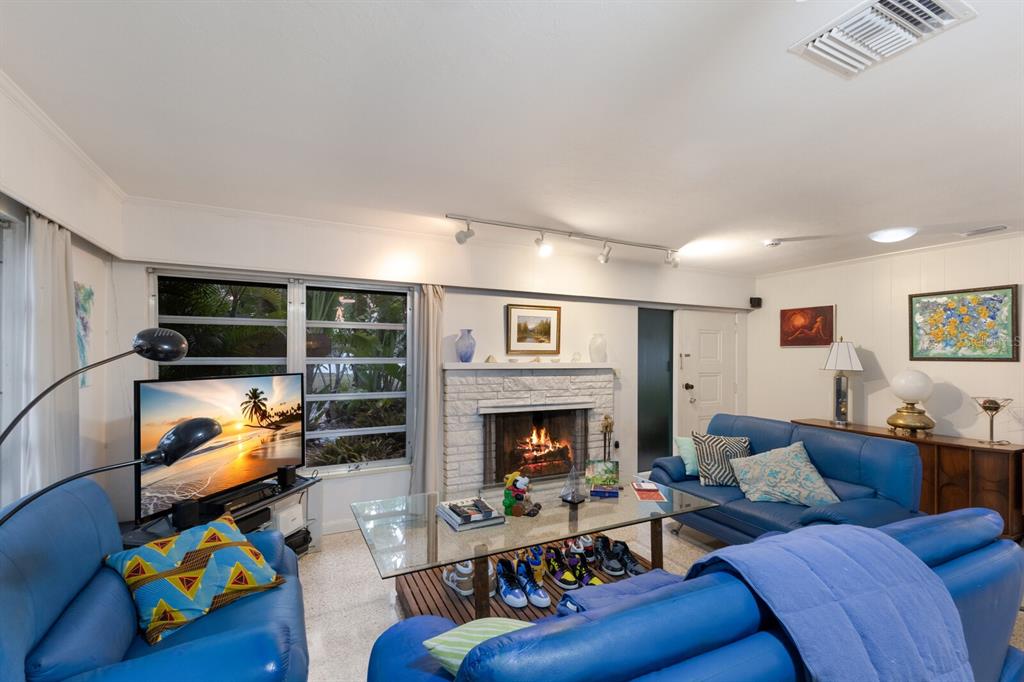 Sarasota, Florida, 34234, United States, 3 Bedrooms Bedrooms, ,2 BathroomsBathrooms,Residential,For Sale,1805099