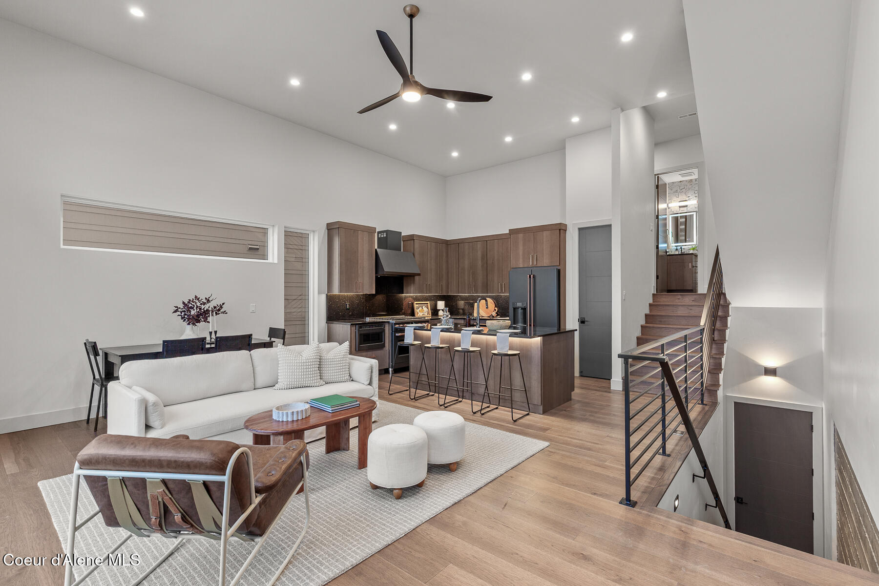 Coeur d'Alene, Idaho, 83814, United States, 3 Bedrooms Bedrooms, ,4 BathroomsBathrooms,Residential,For Sale,2002560